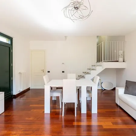 Three Bedrooms - Regina Appartement Laglio